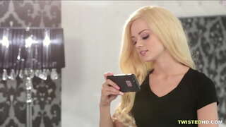 Matrigna indotto a scopare figliastra e il suo fidanzato