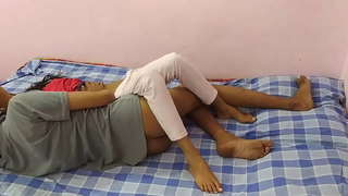 College Dziewczyna Dostaje Paskudny Na A Dick W Czarny Bielizna