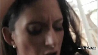 Cornea amateur mulier milf fit trita cum POV