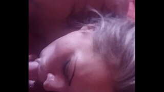 Mexicana madura rubia nalgona tragando mani