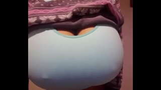 Бузургтарин резиновая капля дар сандуқе