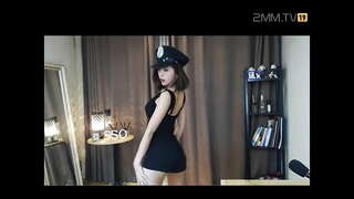 Yi Suwan uniforma varma Danco