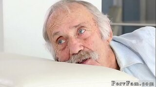 ���ረጃ በቀዳሚ ግምገማዎች ደረጃ