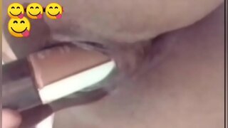 Karšta brunetė masturbuojantis pagal anus