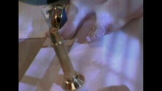 Cornea lesbians irrumabo in hot tub