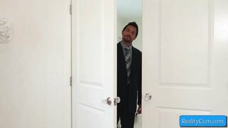 Cutie өсвөр насны хүүхэд blondie хийдэг гайхалтай blowjob дээр нь их хэмжээний цагаан дик, хайртай энэ