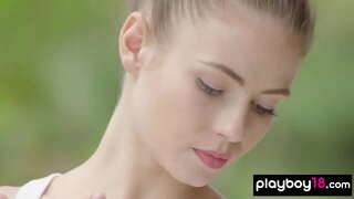 Бокс буйынса күнекмәләр ваҡытында худо раздеваться брюнетка шлюха