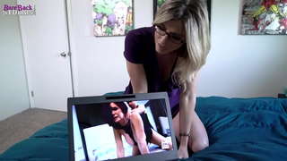 ���ம்மா உதவுகிறது என்னை ஆணி அவரது அழுக்கு துளை மற்றும் பின்னர் விழுங்கிவிடும் என் கொழுப்பு ஏற்ற பின்னர் மேலும் விரும்புகிறது - கோரி சேஸ்