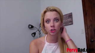 Stepdad मदत गर्छ किशोर संग समस्या